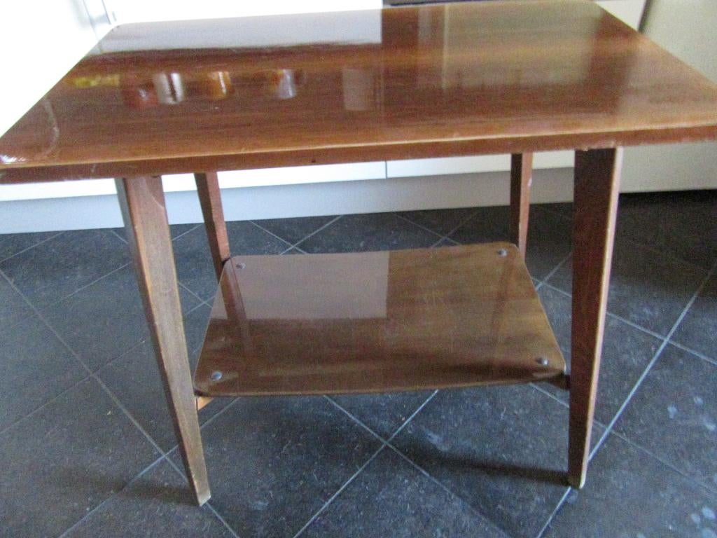 très sympa petite table d'appoint vernie en bois. Années?, Maison & Meubles, Enlèvement, Utilisé