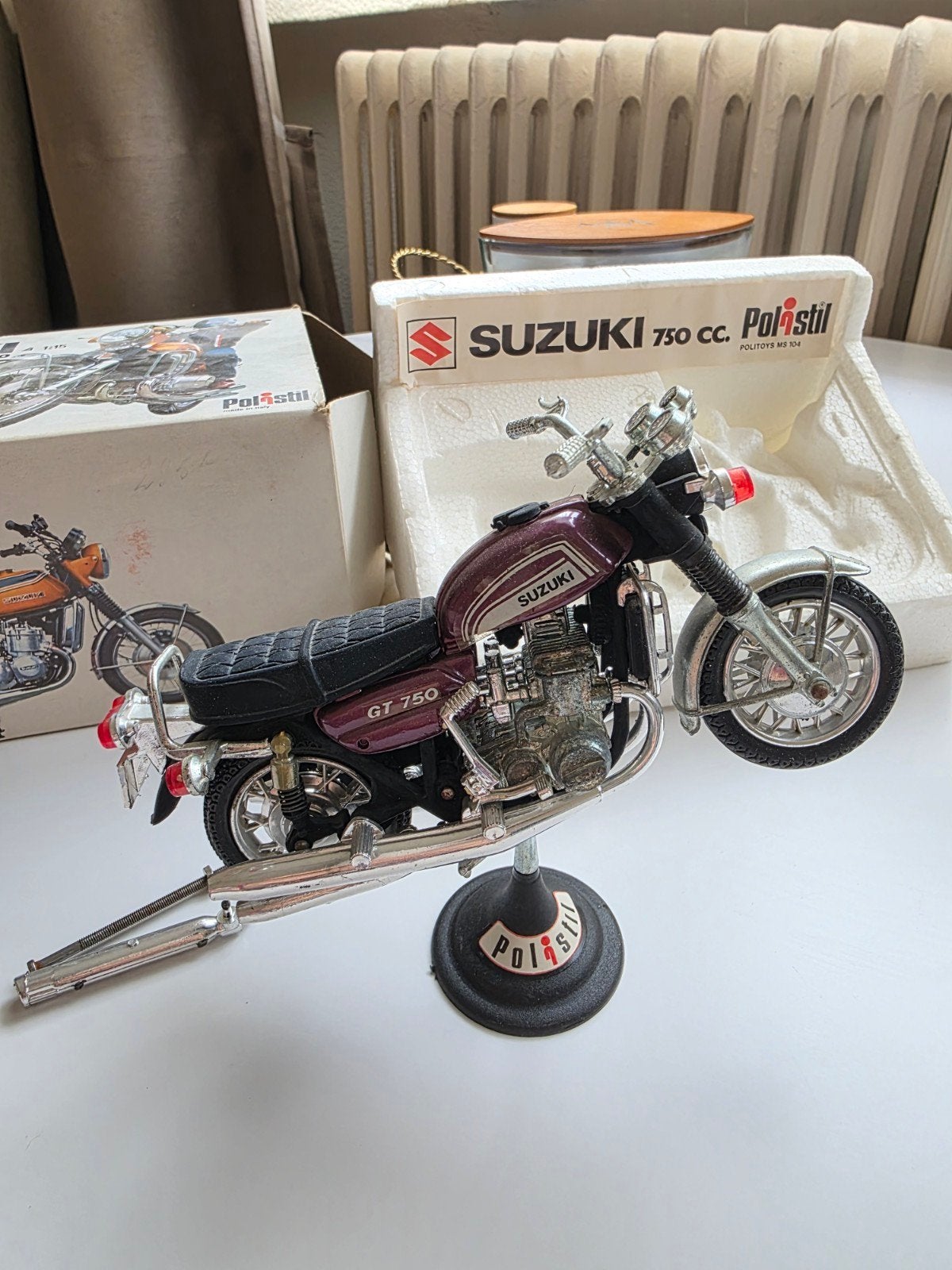 Moto de collection Suzuki 750., Ophalen of Verzenden, Gebruikt, 1:9 t/m 1:12, Motor