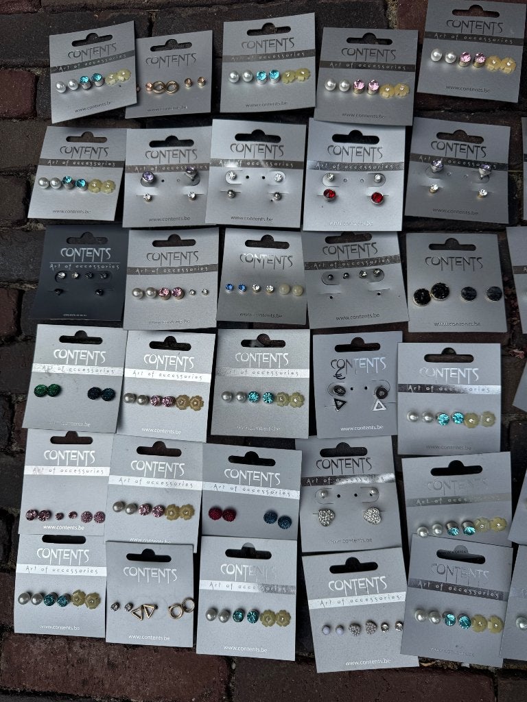 Partij accessoires oorringen stekertjes ringen 475 stuks, Zakelijke goederen, Ophalen of Verzenden, Sieraden en Accessoires