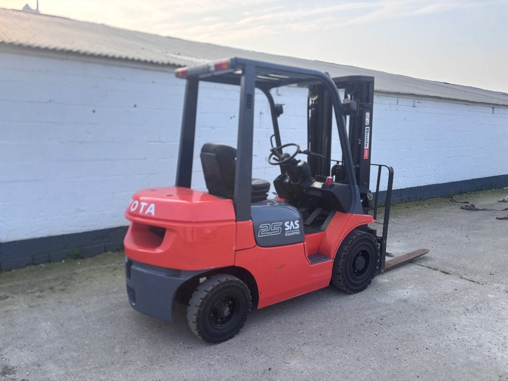 Mooie Toyota heftruck diesel, Ophalen, Diesel, 2000 tot 3000 kg, TOYOTA