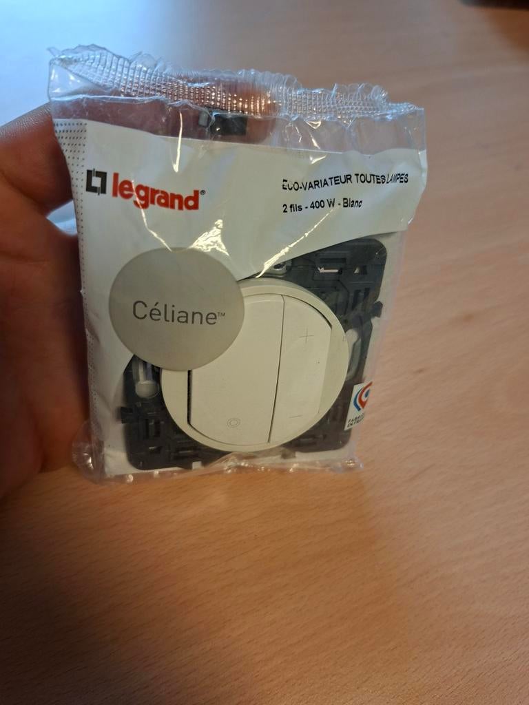 Eco-dimmer alle lampen 2-draads - 400w - wit - Legrand, Ophalen of Verzenden