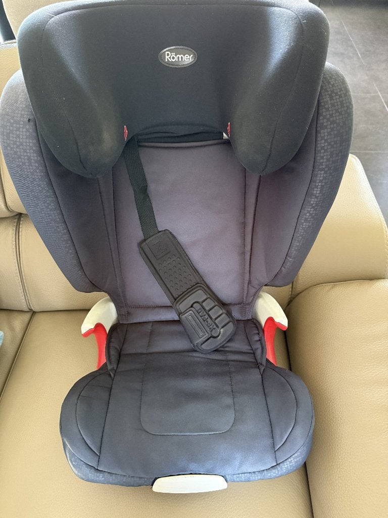 Autostoel 15-36 kg - met autogordel, Ophalen, Romer, 15 t/m 36 kg, Verstelbare rugleuning