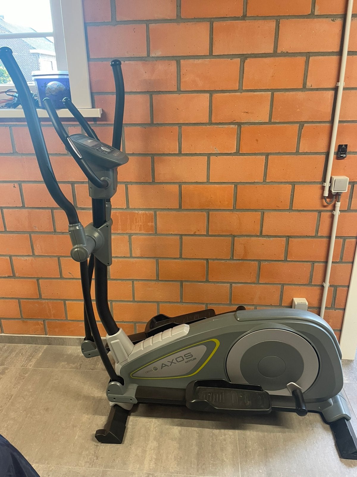 Fitnesstoestel. Crosstrainer, Ophalen, Zo goed als nieuw