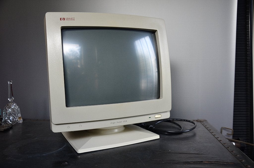 Vintage HP Ergo Super VGA Monitor (1991) – CRT Retro Gaming, Informatique & Logiciels, Enlèvement, Hp
