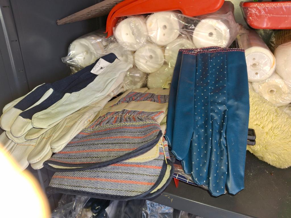 Werk handschoenen, Ophalen