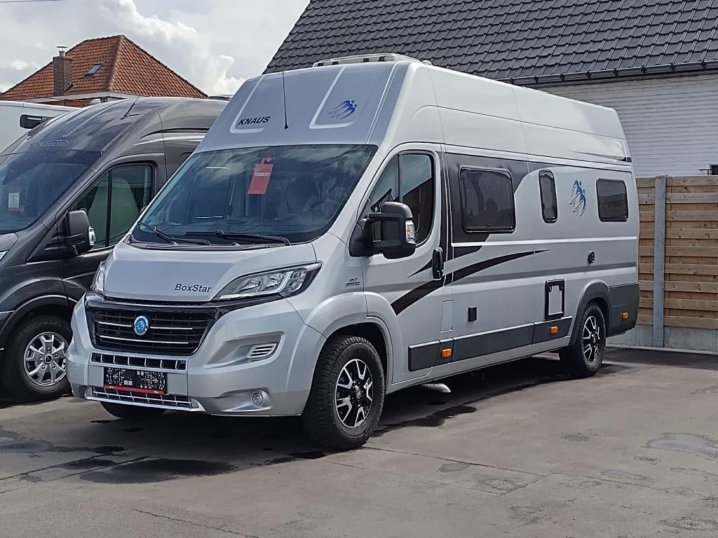 À la recherche d'un emplacement pour camping-cars, Particulier