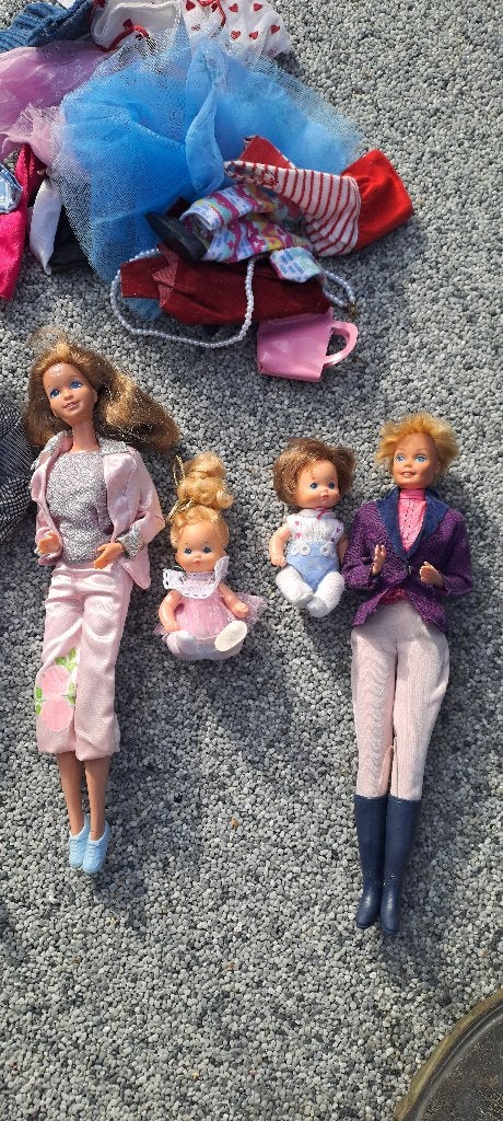 Barbiepoppen, Ophalen