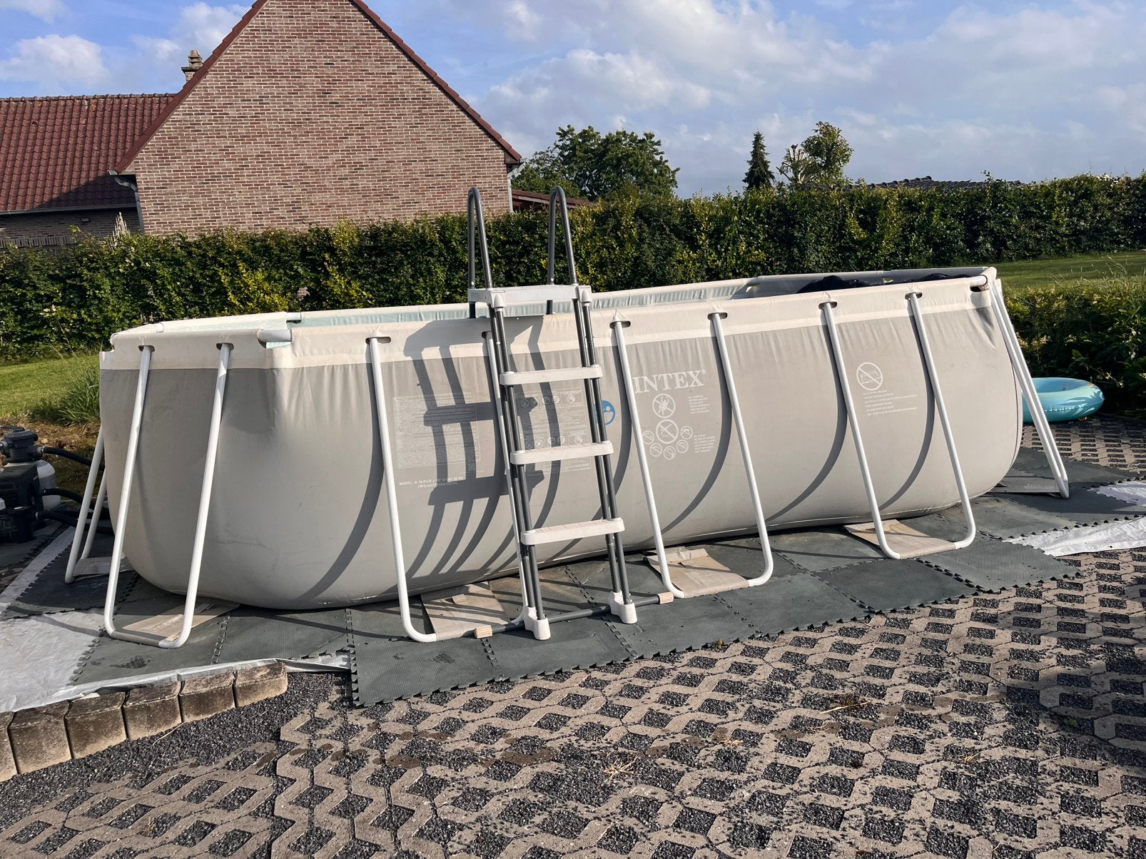 Intex Zwembad full option (met warmtepomp& zandfilterpomp), Ophalen, Gebruikt, Ovaal, Minder dan 80 cm