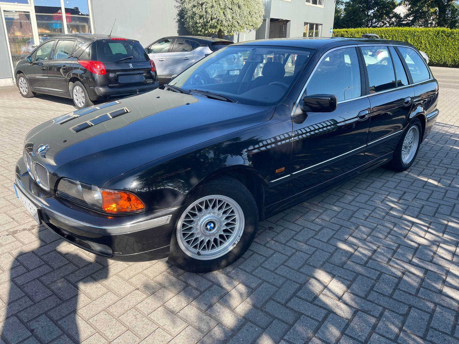 523i 6 cylindres CLIM/toit ouvrant!!!!!!, Entreprise, Boîte manuelle, Noir, 6 cylindres