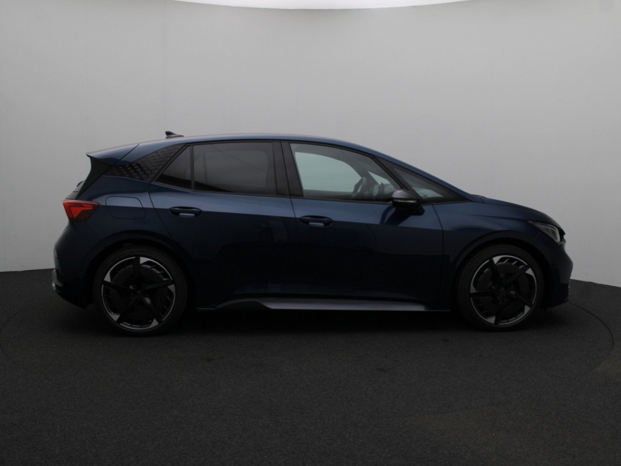 Cupra Born Born eBoost Business 231ch (170kW) v 79 kWh, Autos, Achat, Berline, Automatique, Bleu
