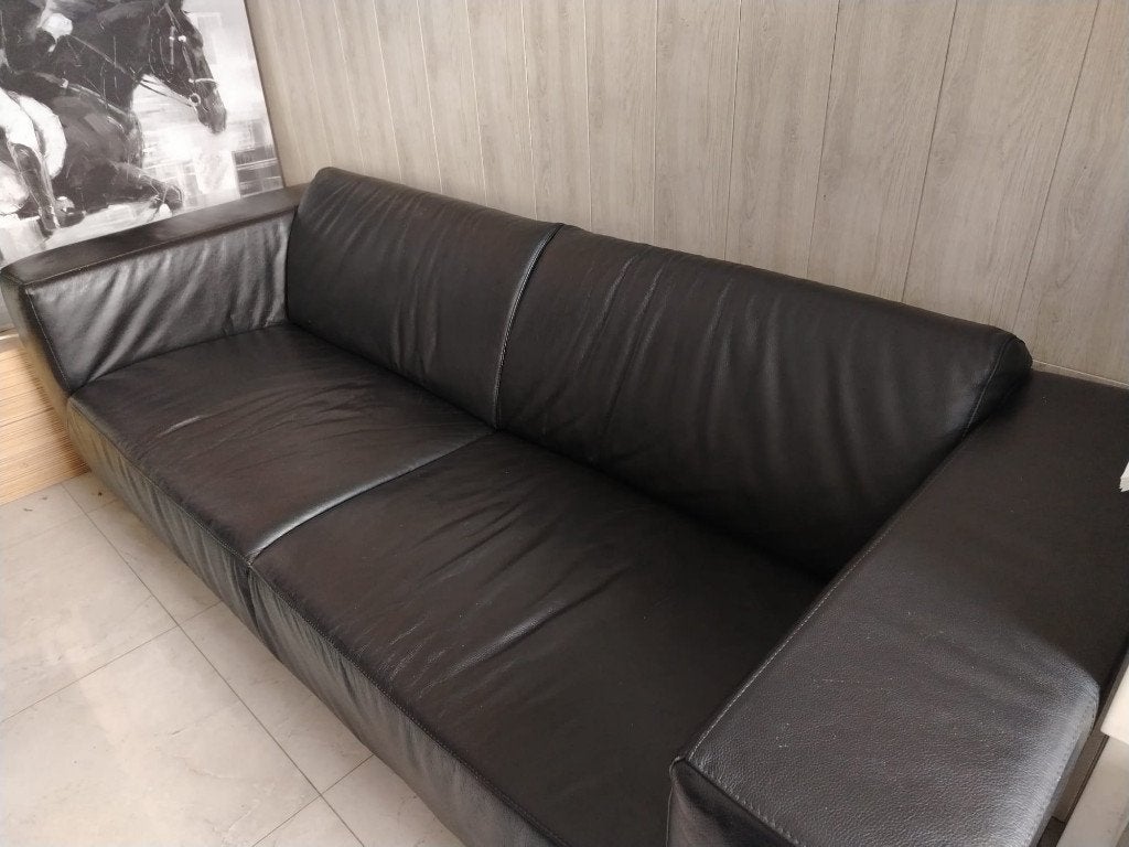URGENT 2 canapés 3 places en cuir noir pieds couleur inox, 200 à 250 cm, Moderne design, Banc droit, Enlèvement