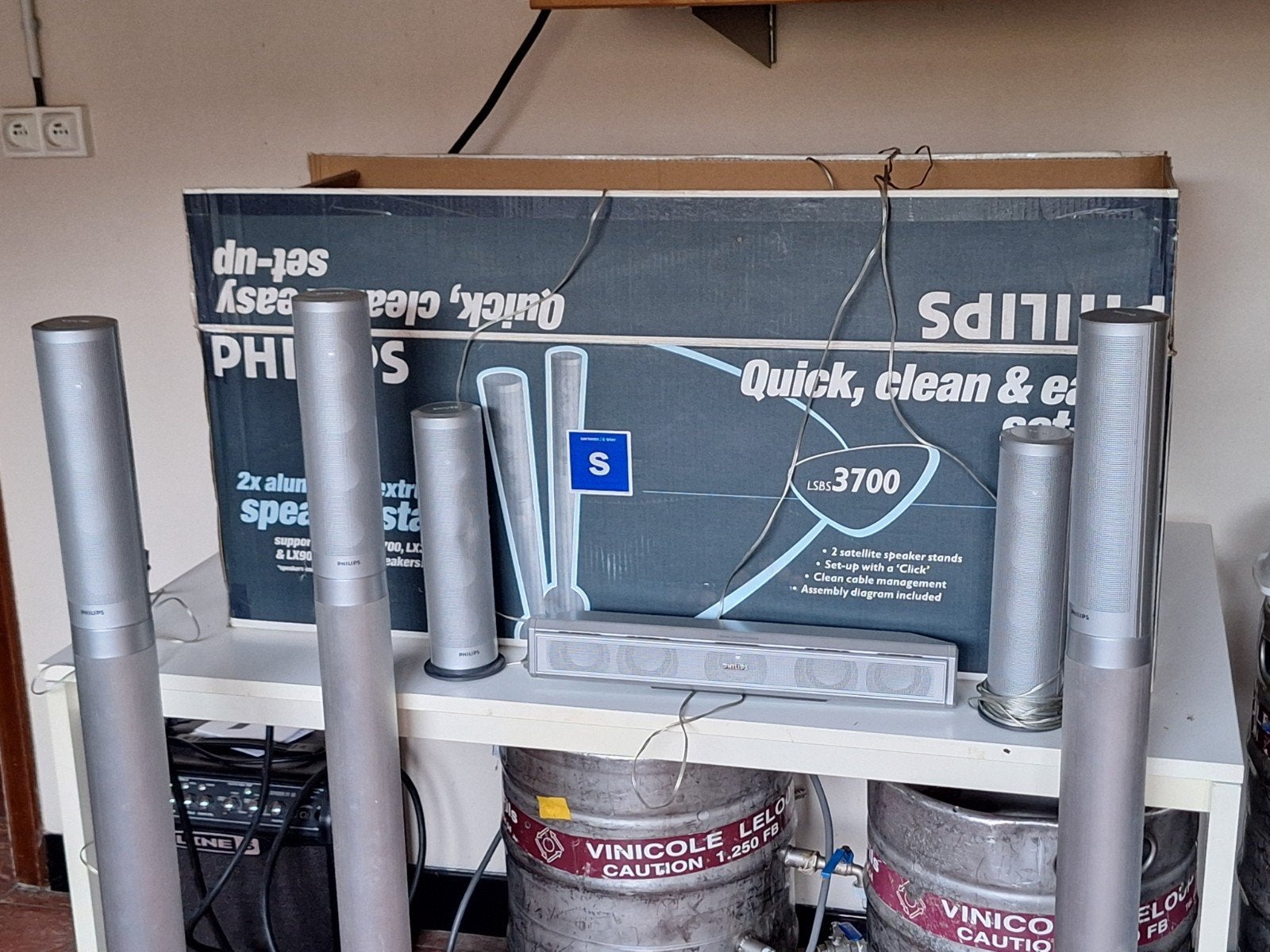 Philips speakerset 6 speakers + palen, Philips, Kit d'enceintes, 60 à 120 watts, Enlèvement