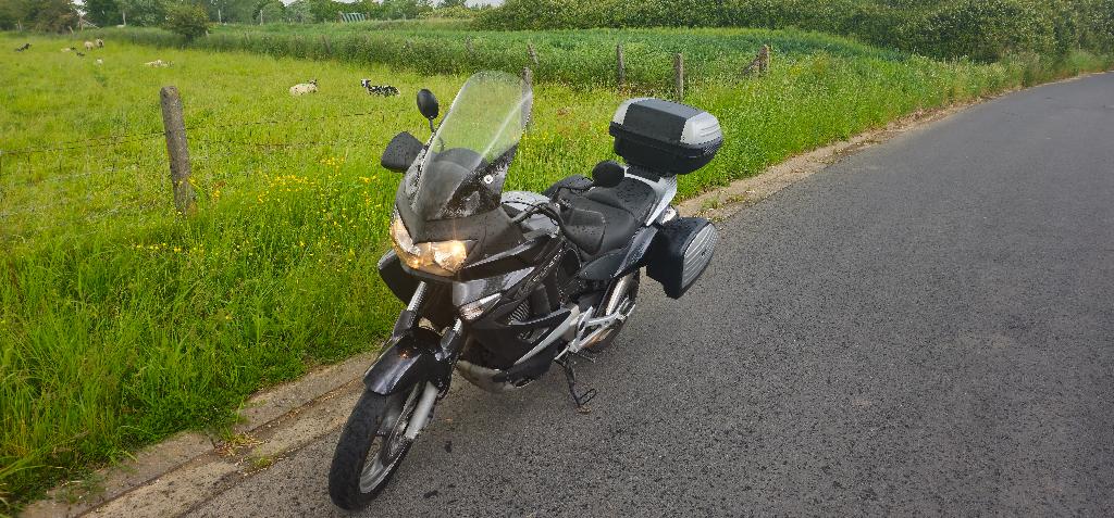 Honda Varadero XL1000VA 2010, Motoren, Motoren | Honda, 2 cilinders, Gebruikt, Particulier, Meer dan 35 kW