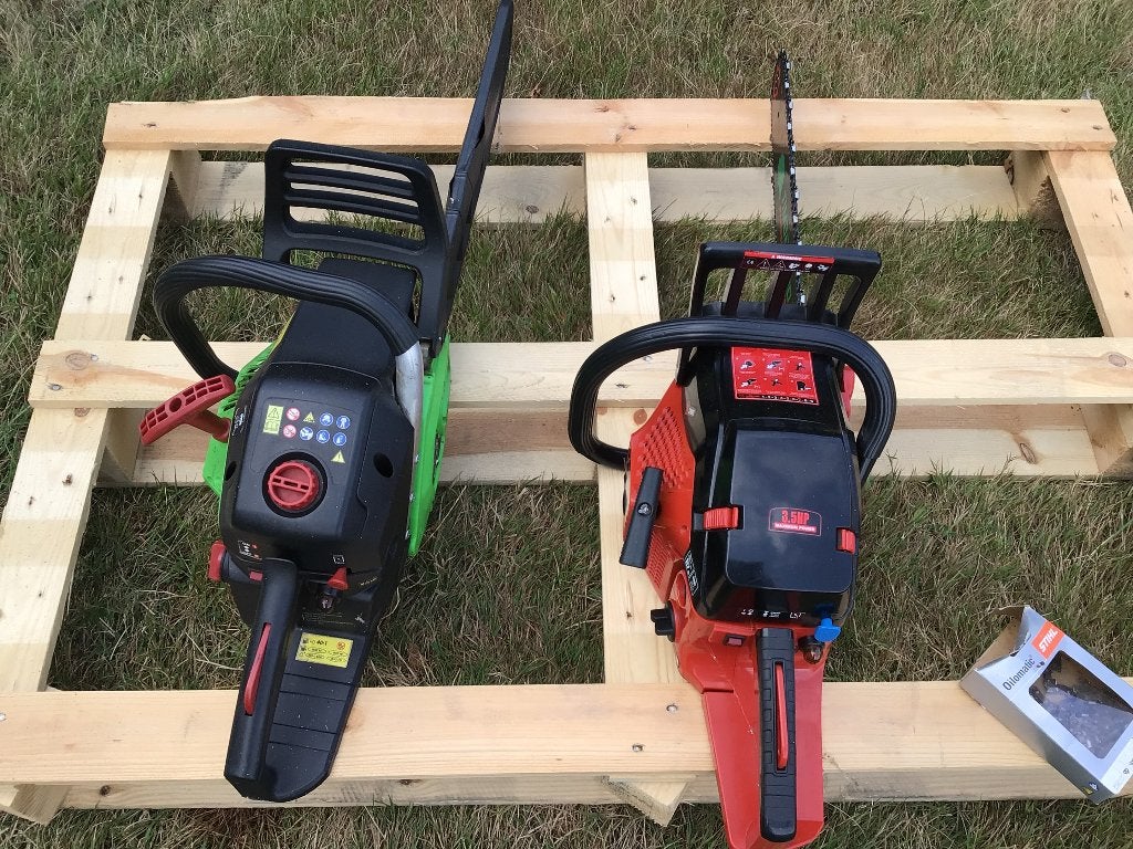 2 kettingzagen, Ophalen, Gebruikt, Kettingzaag, 30 tot 70 mm