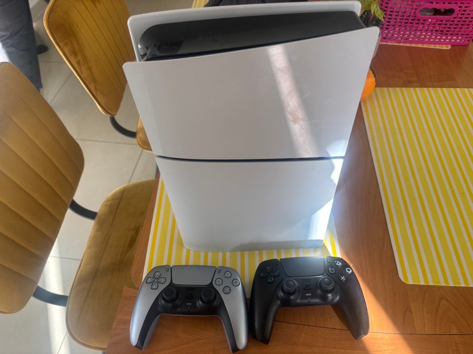 Playstation 5 digital * 2 controllers *, Games en Spelcomputers, Ophalen of Verzenden, Zo goed als nieuw, Playstation 5
