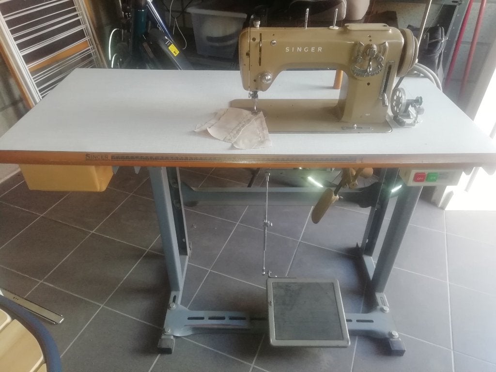 Singer naaimachine met zig-zag functie., Ophalen, Gebruikt, Naaimachine, Singer