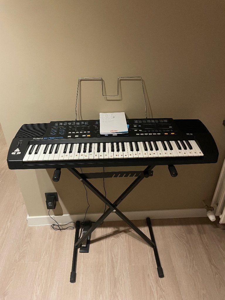 Roland E-36 intelligent synthesizer, 61 touches, Roland, Enlèvement, Utilisé