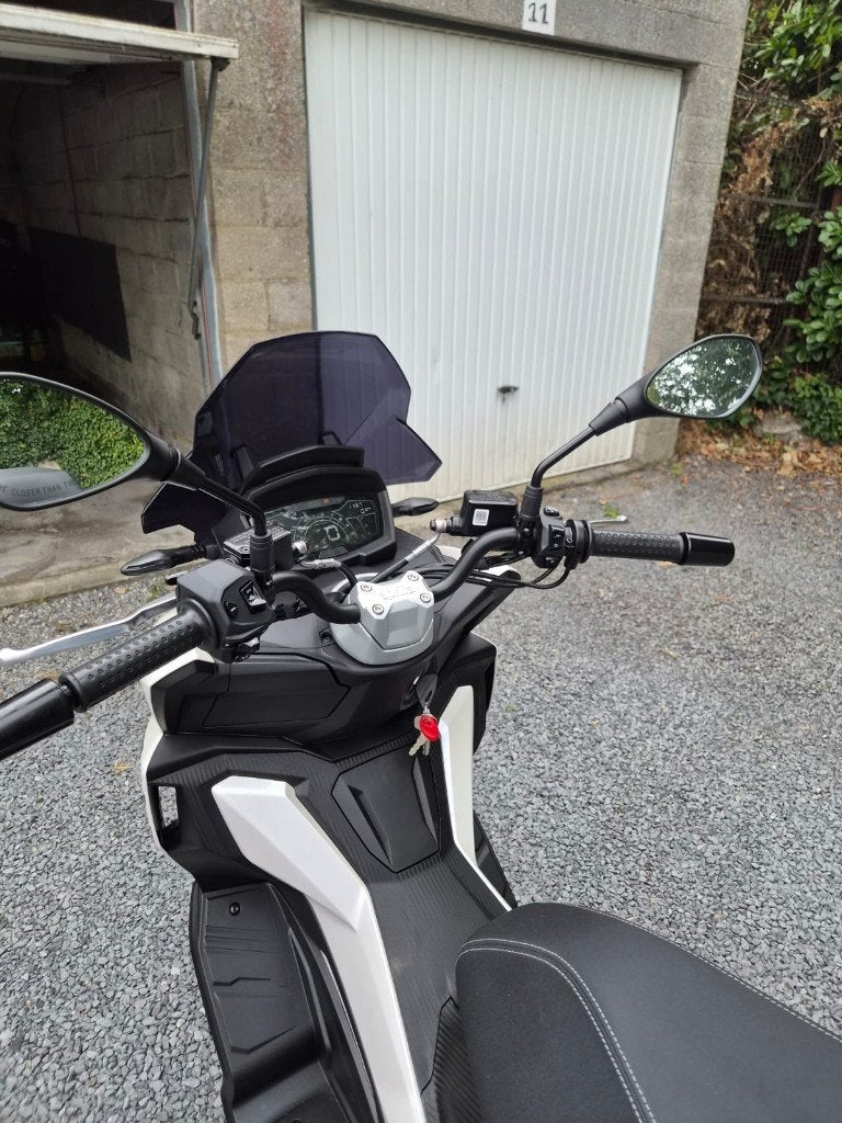 scooter Aprilia 125 SR GT, Motos, Scooter, Permis Moto A1 minimum, 3 cylindres, Automatique