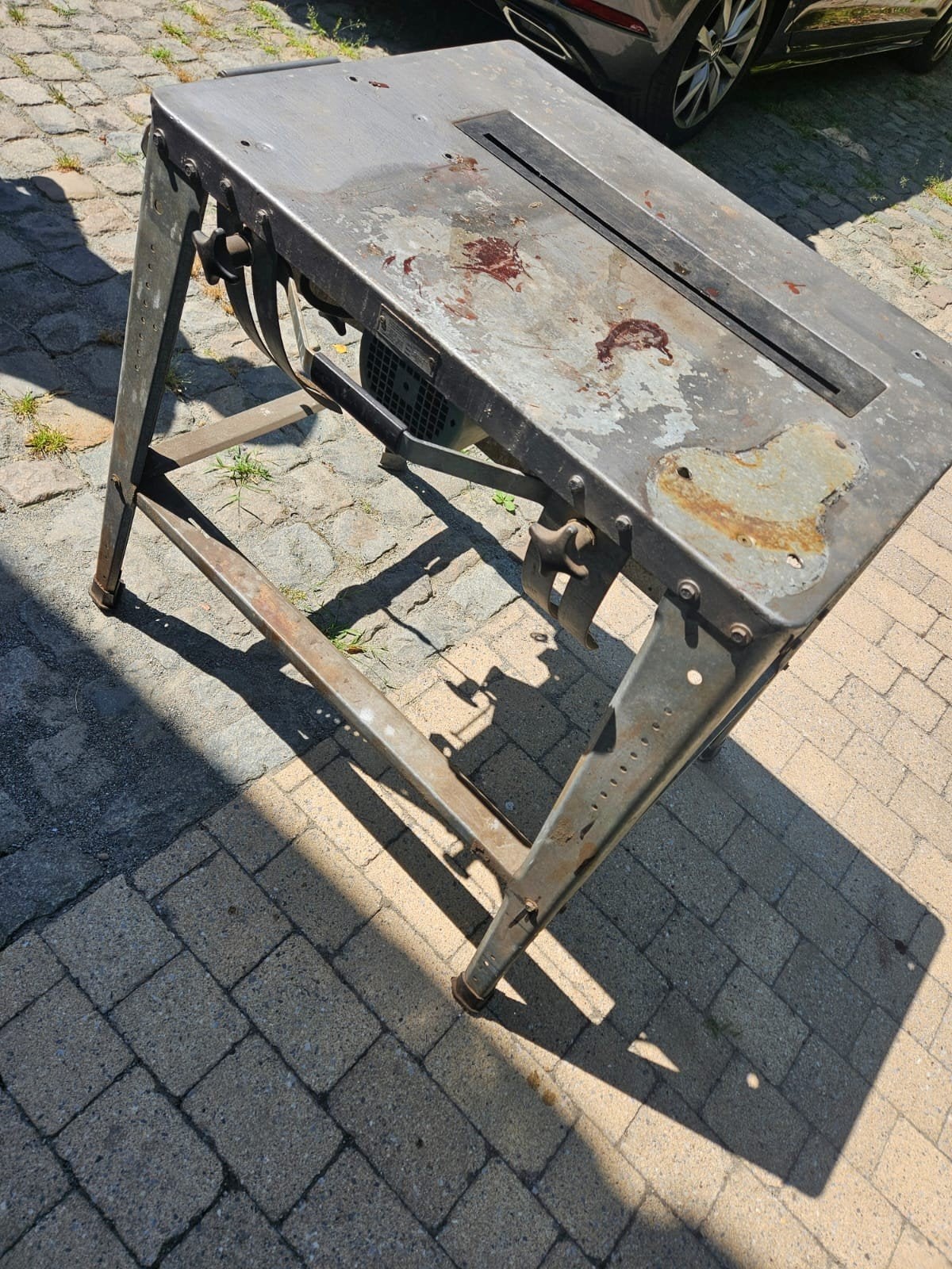 Zaagtafel, Ophalen