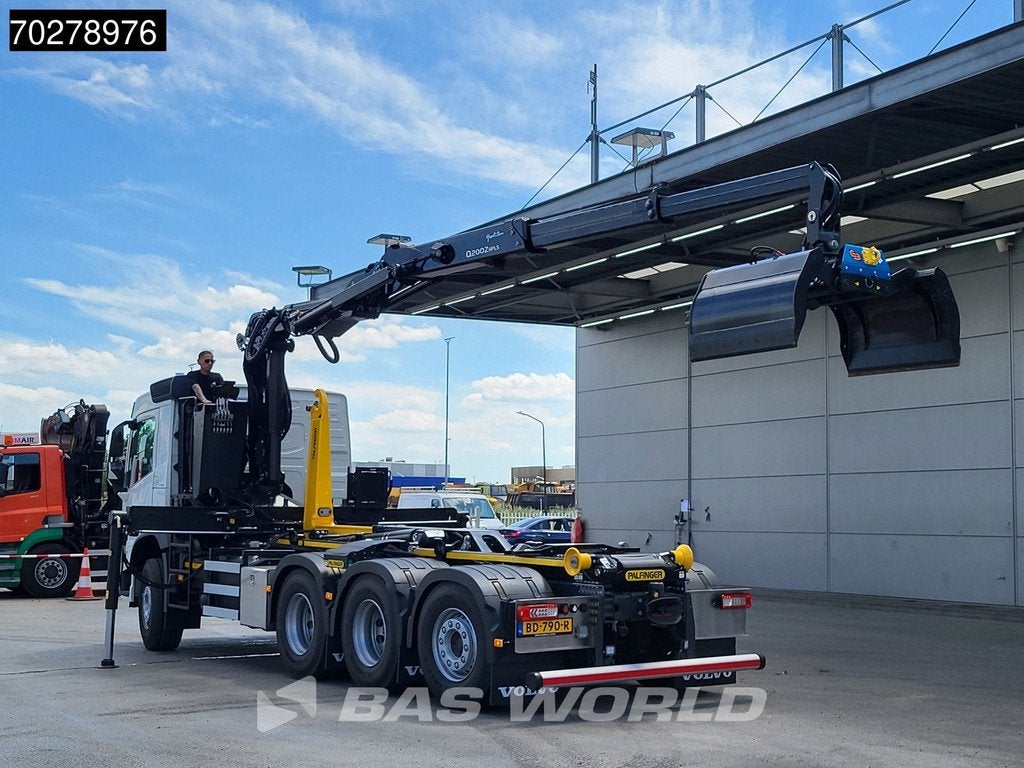 Volvo FM 460 8X4 NEW NL-Truck! Palfinger Epsilon Q200Z 95TR, Auto's, Automaat, Stof, 338 kW, Bedrijf