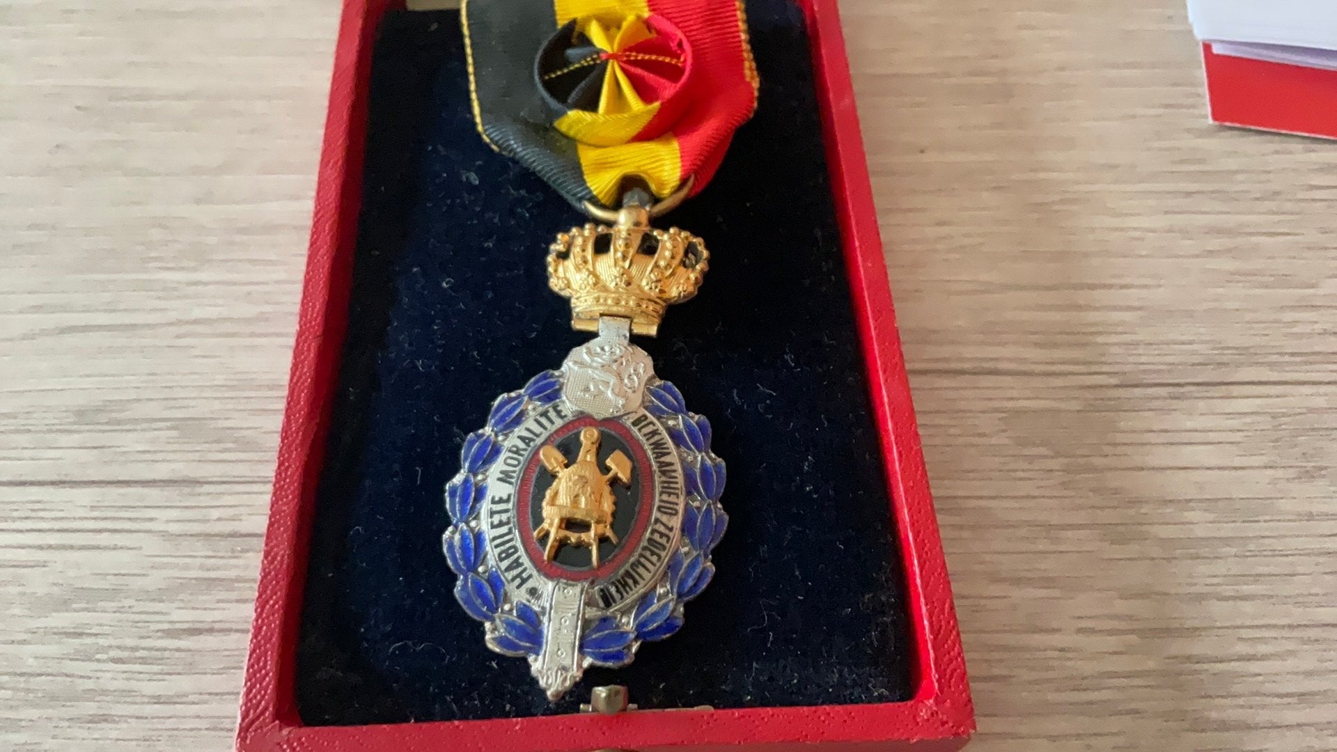 Militair  Ereteken, Collections, Enlèvement