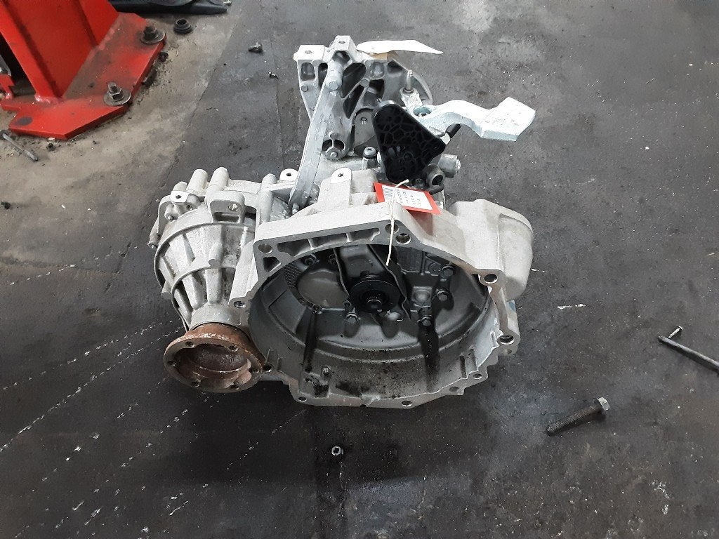VERSNELLINGSBAK Skoda Karoq (01-2017/-) (TKN), Gebruikt, Mevr. I. Hauben, Skoda, Rue de l'Espoir 34 34
4030  GRIVEGNÉE, BE