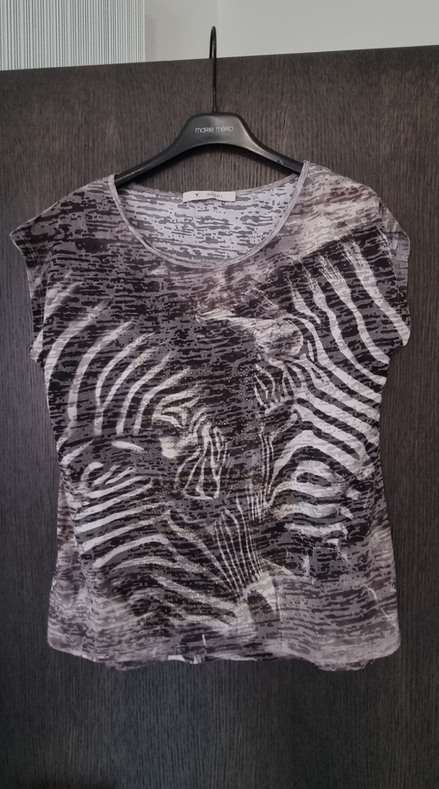 Top Monari met dierenprint in maat 38. Nieuw, Vêtements | Femmes, Tops, Neuf, Manches courtes, Taille 38/40 (M), Enlèvement ou Envoi