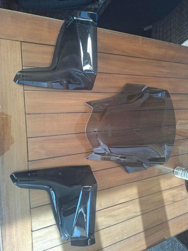 Yamaha tenere 700 smoked givi touring windscreen, Ophalen