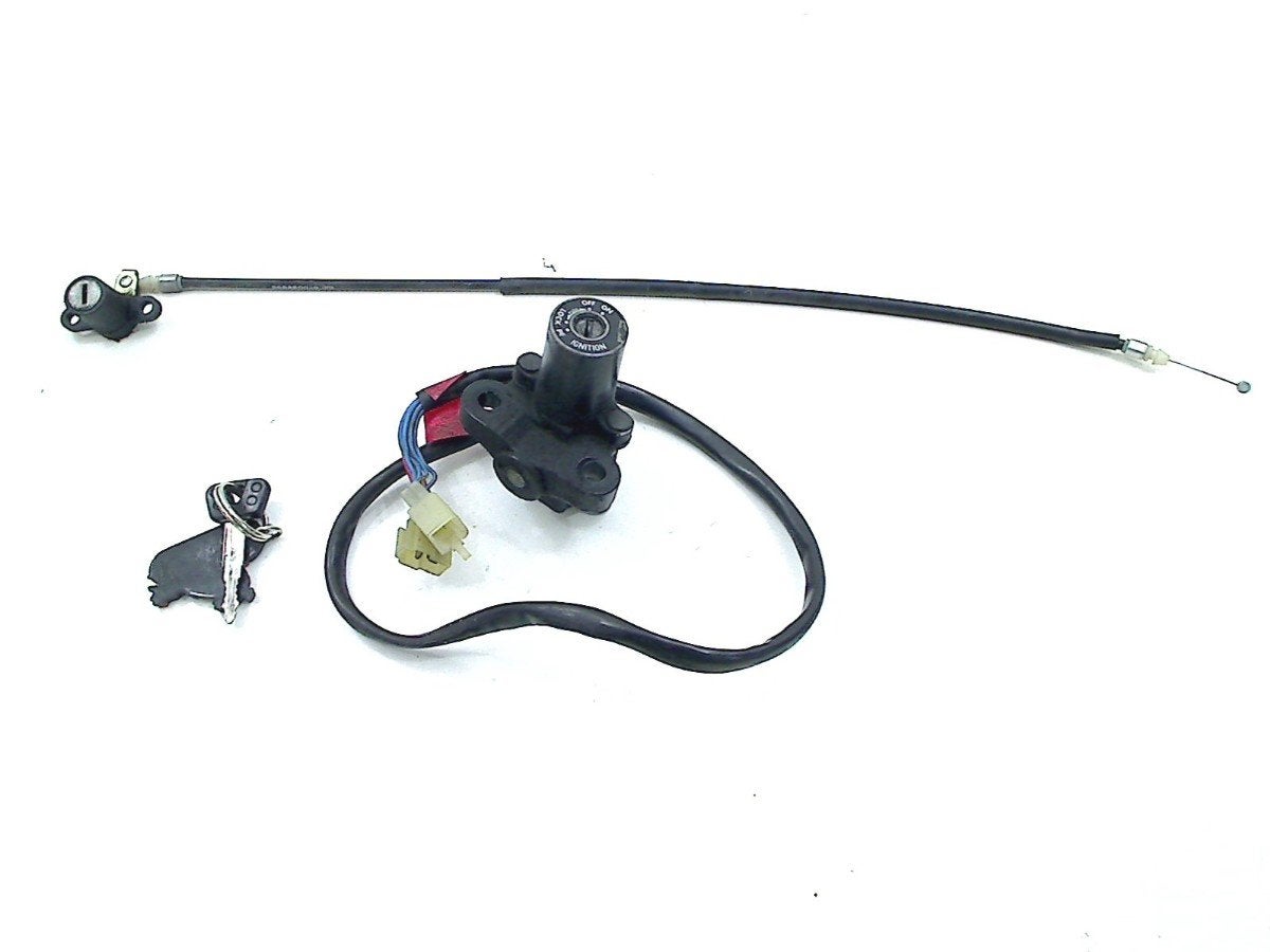 ENSEMBLE DE VERROU ET CYLINDRE DE PORTES Yamaha, Dhr. S. di Majo, Utilisé, Info@cama-motorparts.nl, P.J. Troelstraweg 8 8
3144 CX  MAASSLUIS, NL