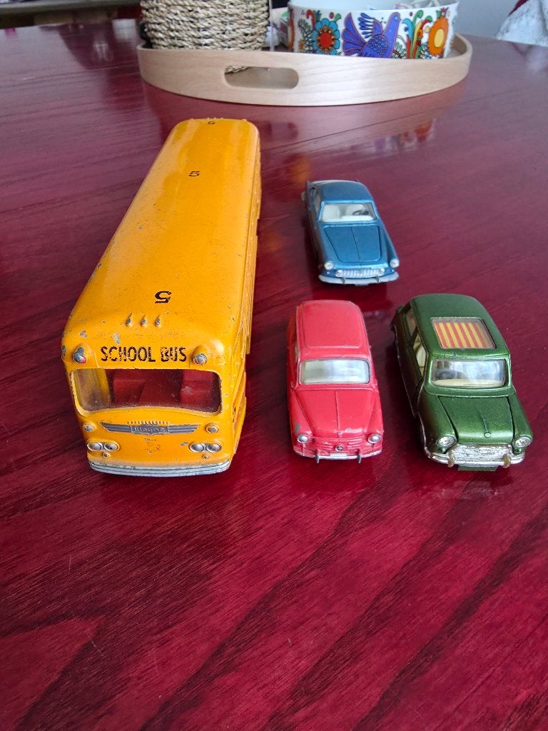 Dinky toys 4 véhicules, Enlèvement, Utilisé, Voiture, Dinky Toys