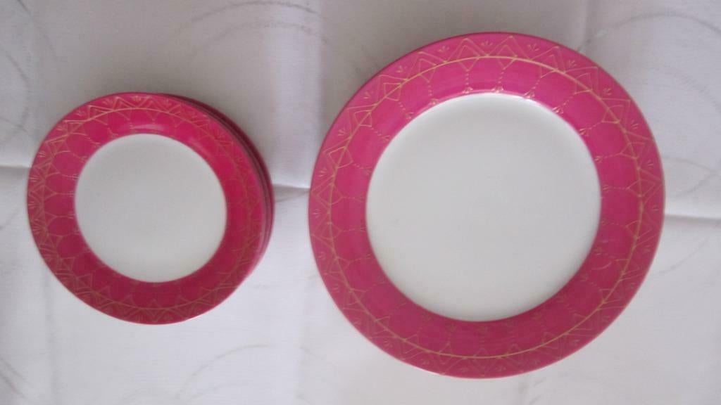 12 ASSIETTES STYLE ORIENTAL MAISON DU MONDE FUCHSIA ET OR, Huis en Inrichting, Keuken | Servies, Ophalen, Nieuw, Bord(en)