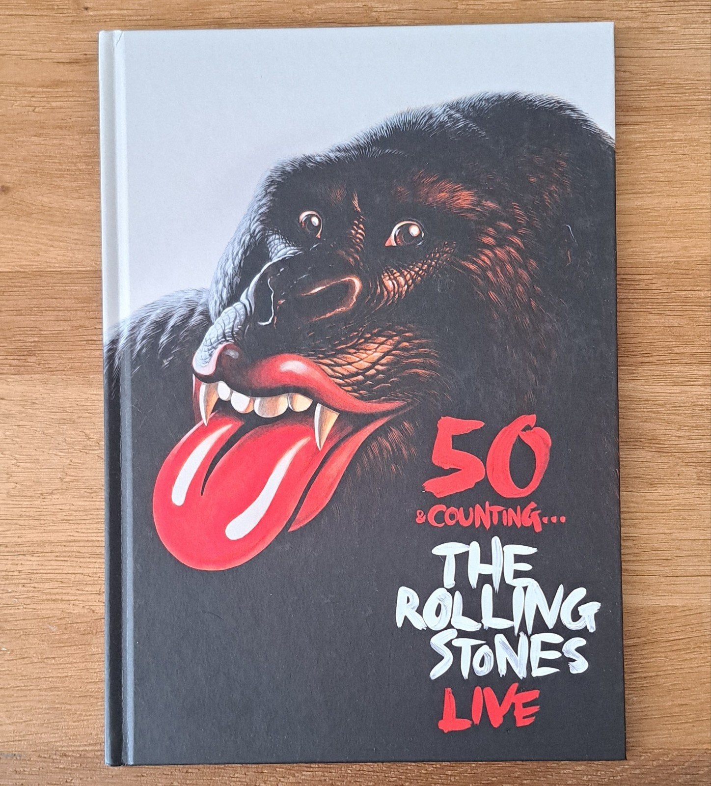 Rolling Stones 50 & Counting Boek + Holografische boeklegger, Ophalen of Verzenden, Zo goed als nieuw, Artiest