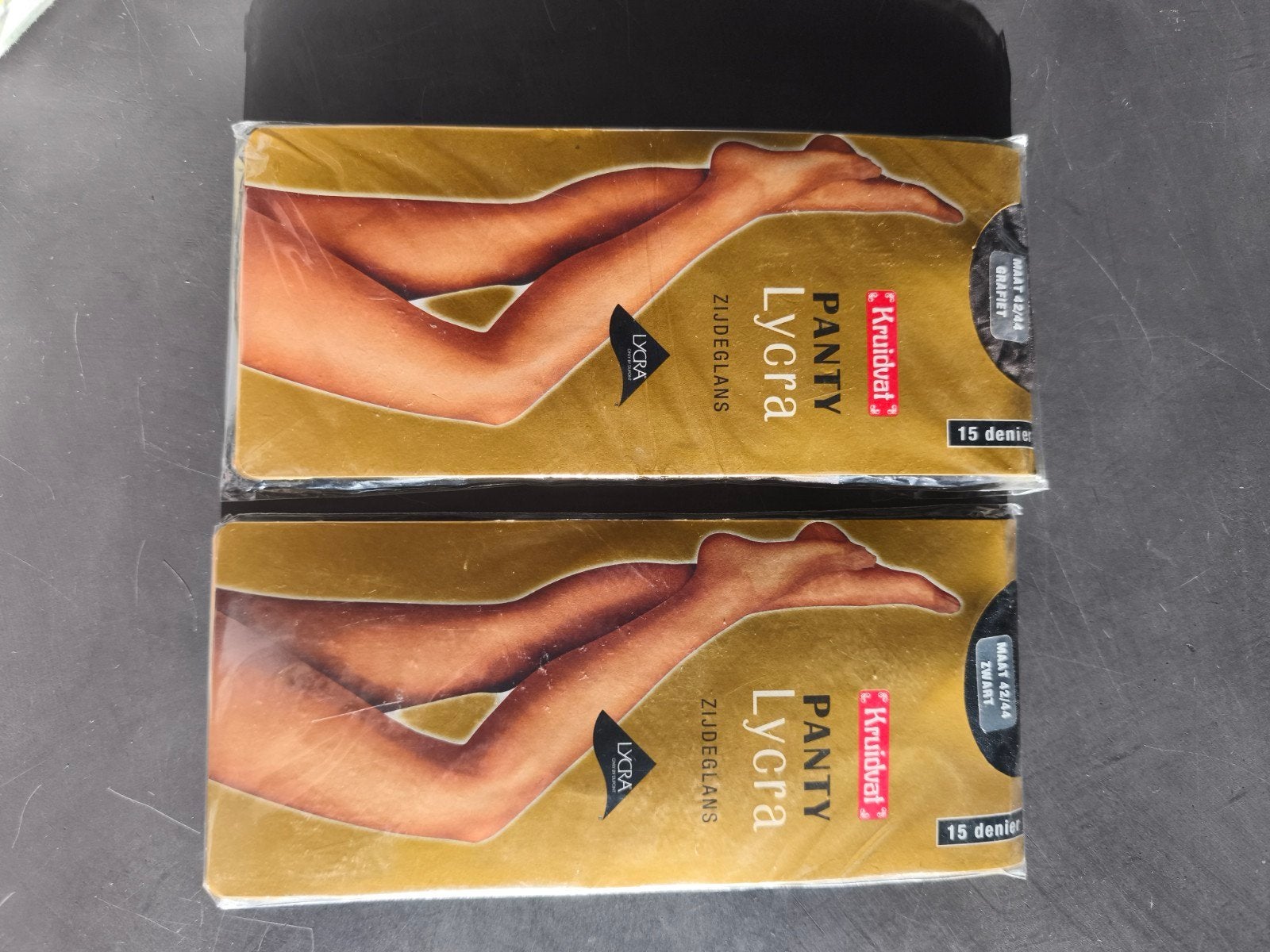 Zijdeglans panty met Lycra-vezels voor een elastische en com, Ophalen, Zwart, Kruidvat, Maat 40/42 (M)