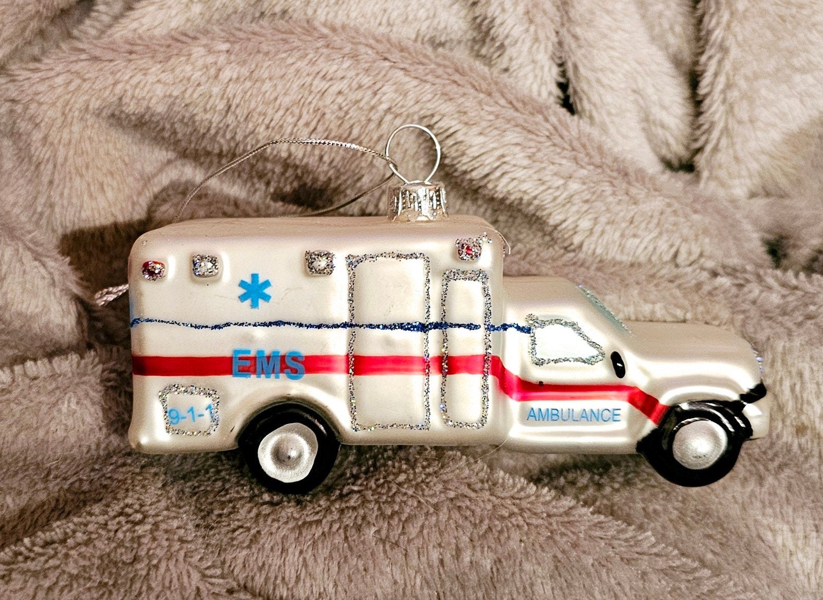 Kerstbal Ambulance, Diversen, Ophalen of Verzenden