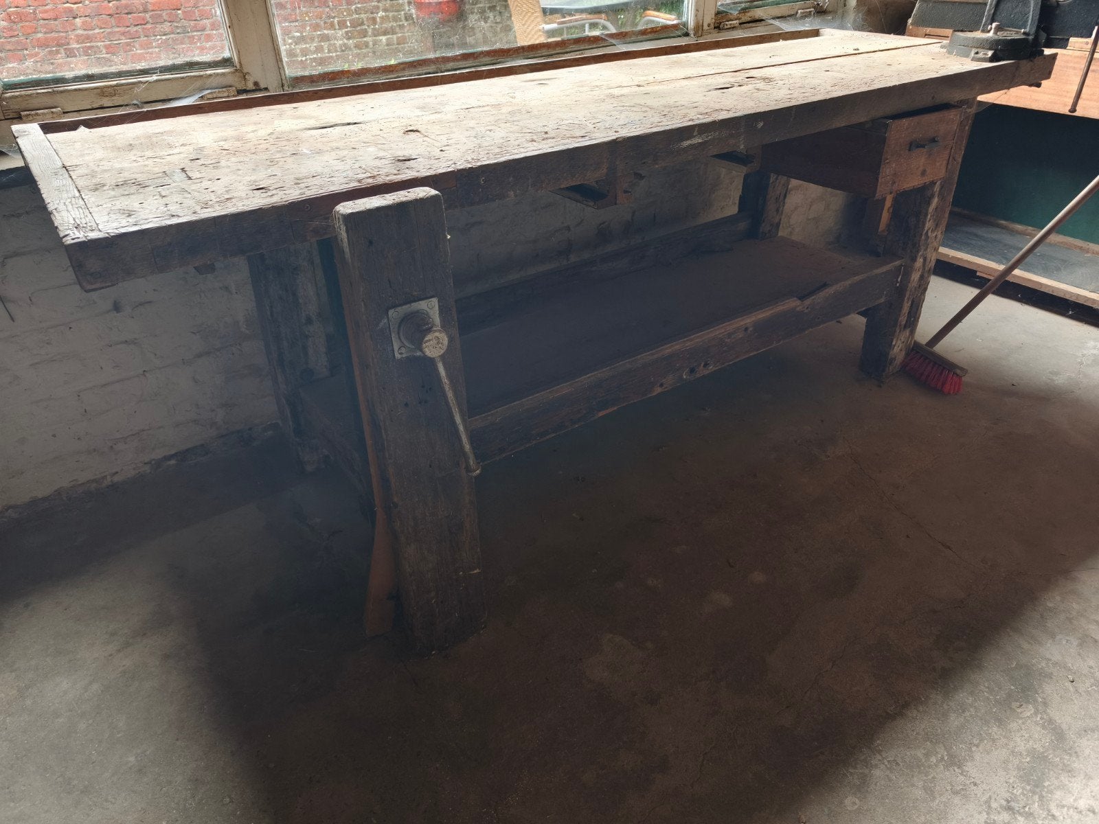 oude houten werkbank + metalen bankvijs, Ophalen