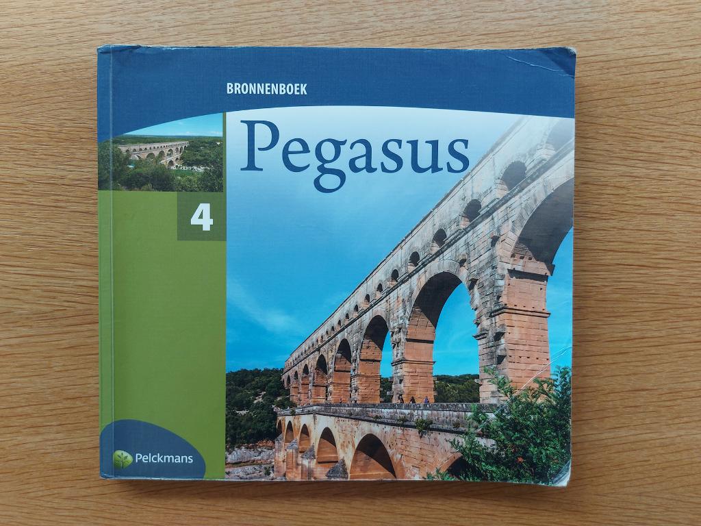 PEGASUS 4 Bronnenboek LATIJN Pelckmans > Nette staat !, Livres, Livres scolaires, Enlèvement ou Envoi, Latin, Comme neuf, Secondaire