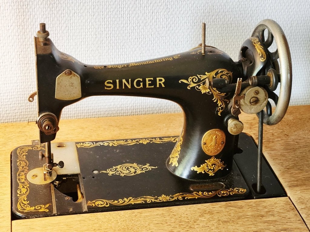 oude SINGER naaimachine, Ophalen