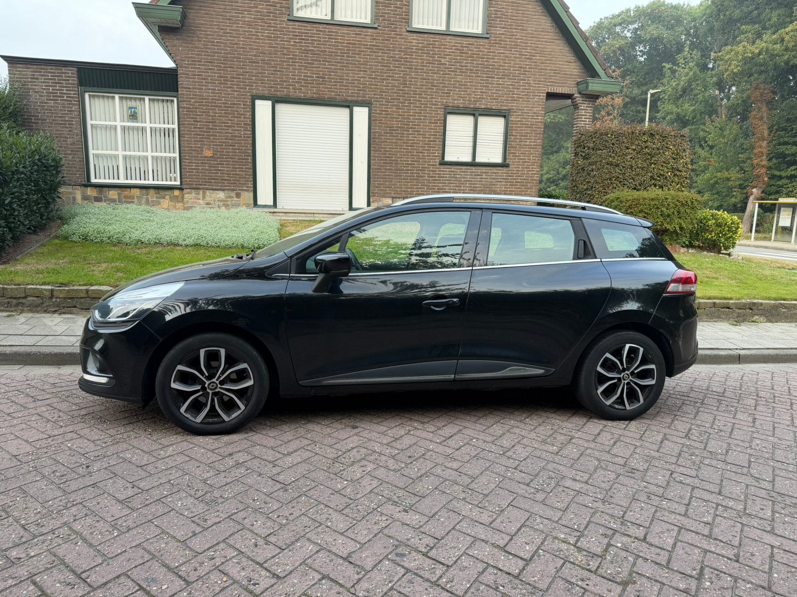 Renault Clio Grandtour Turbobenz Euro6c Airco Euro6c navi, Autos, Achat, Euro 6, Entreprise, Entretenue par le concessionnaire