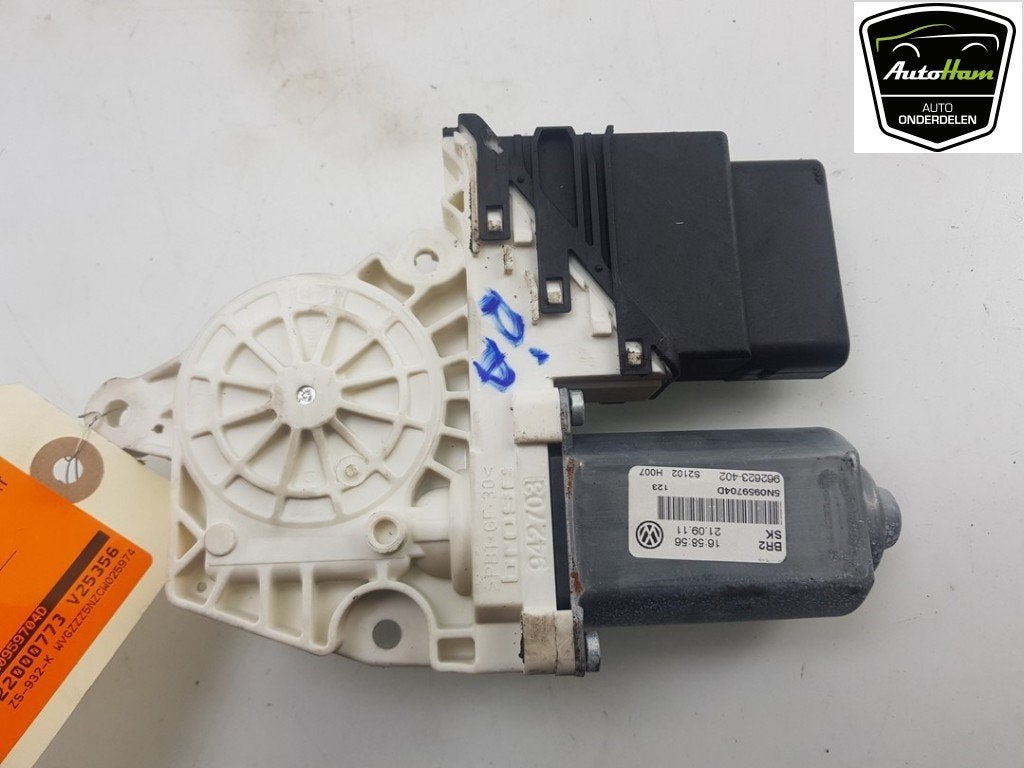 MOTEUR LEVE VITRE ELECTRIQUE Volkswagen Tiguan (5N1 / 2), Utilisé, Volkswagen