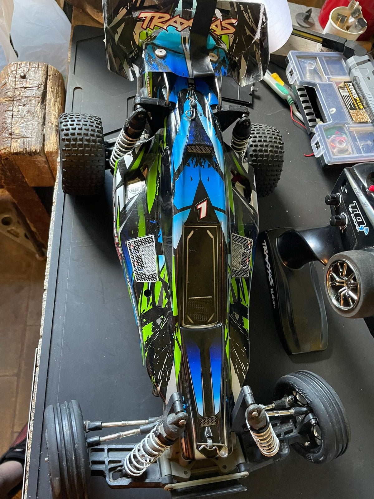 Traxxas bandit rtr avec pièces, Hobby & Loisirs créatifs, Modélisme | Radiocommandé & Téléguidé | Voitures, Utilisé, Voiture off road