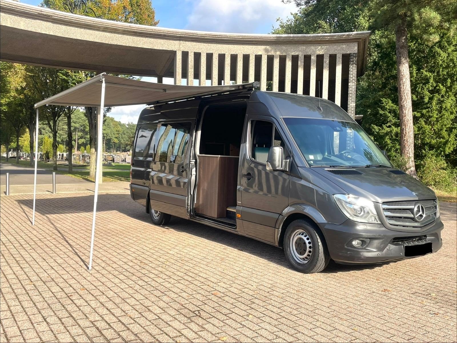 Mercedes-Benz Sprinter 319 CDI – Buscamper

Mooie Mercedes-B, Autos, Argent ou Gris, Achat, Euro 6, Noir
