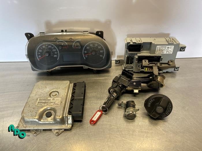 Serrure de contact + ordinateur d'un Citroen Nemo (Nemo 08-), -, 3 mois de garantie, Utilisé, -