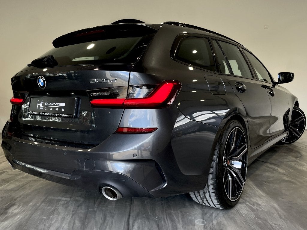BMW 320 dA/ TOURING/ PACK M/ SHADOW LINE/ APPLE CARPLAY, Auto's, Automaat, Achterwielaandrijving, 4 cilinders, Alcantara