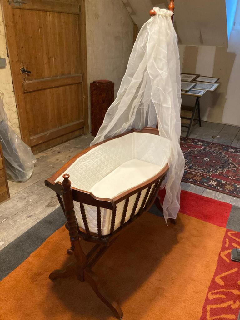 Berceau ancien, Enfants & Bébés, Berceaux & Lits, Berceau, Enlèvement