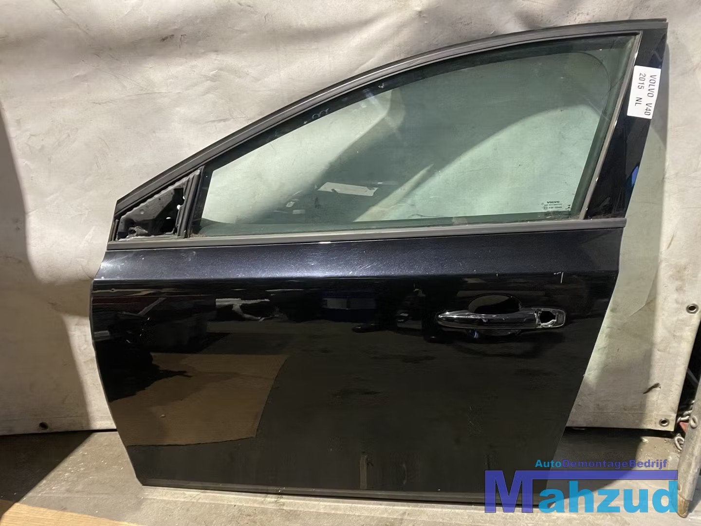 VOLVO V40 ZWART Links voor deur portier 2012-2019, Gebruikt, Gunnar Engellaus vag 8
405 31  Gothenburg, SE, Deur, Info@volvocars.com