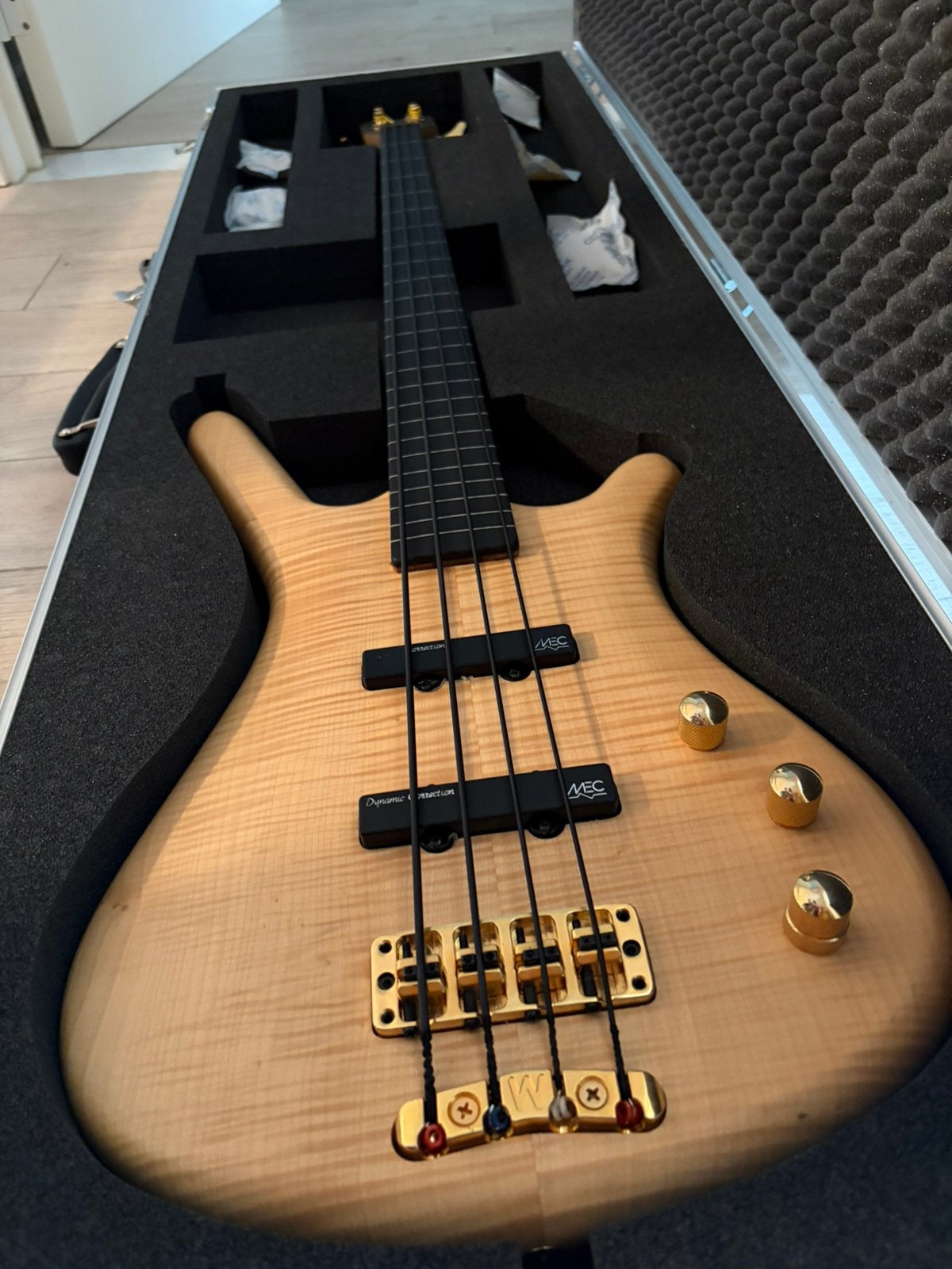 Warwick Corvette Proline lined fretless 1994, Musique & Instruments, Instruments à corde | Guitares | Basses, Comme neuf, Électrique