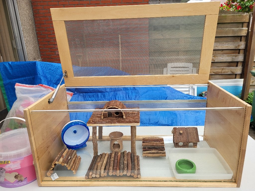 mooie grote kooi voor kleine dieren, Dieren en Toebehoren, Kooi, Zo goed als nieuw, Hamster, 75 tot 110 cm