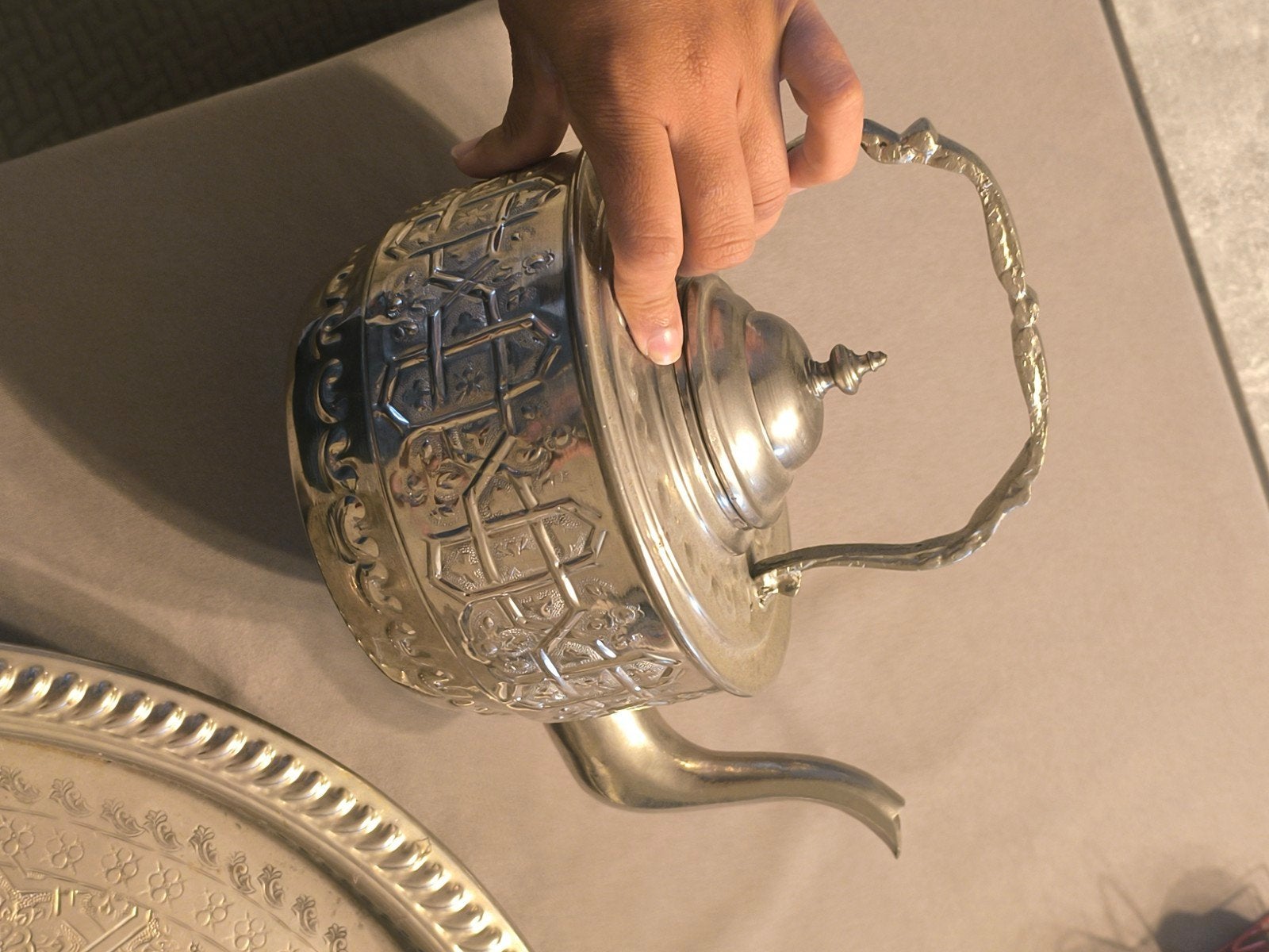 bouilloire  marocain antique argent massif – Poinçon Officie, Antiquités & Art, Enlèvement ou Envoi, Argent