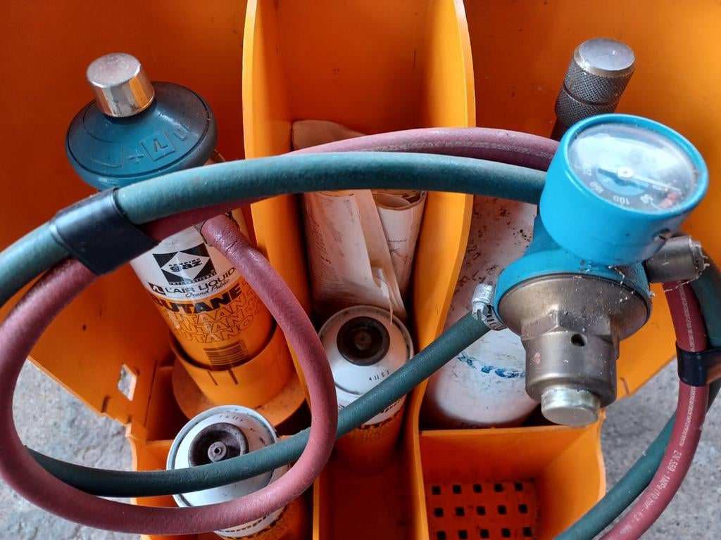 Chalumeau, Bricolage & Construction, Enlèvement