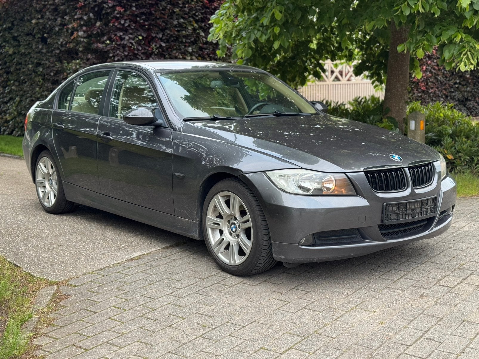 BMW 316i/BELLE VERSION ! /4 EUROS !, Autos, Argent ou Gris, Beige, Boîte manuelle, Entretenue par le concessionnaire